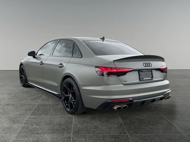 Audi A4 2023 photo 4