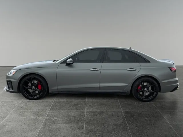 Audi A4 2023 photo 2
