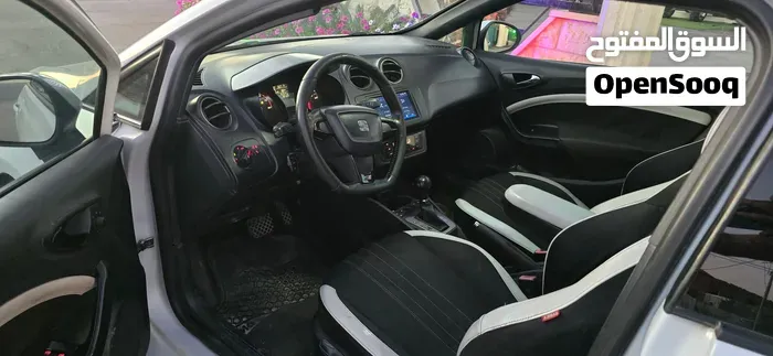 Seat Ibiza 2015 photo 3