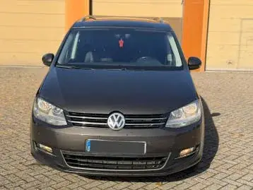 Volkswagen Sharan 2017 photo 2