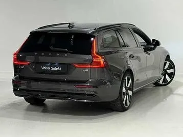 Volvo V60 2025 photo 2