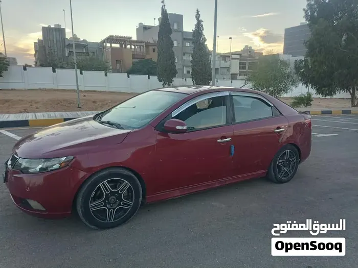 Kia Forte 2010 photo 2
