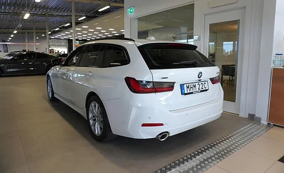 BMW 330E 2024 photo 4
