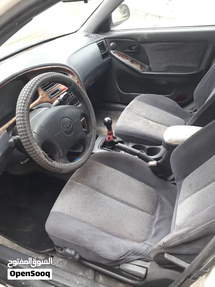 Hyundai Avante 2001 photo 4
