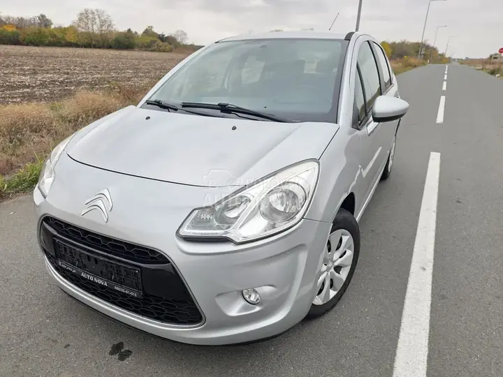 Citroen C3 2011 photo 2