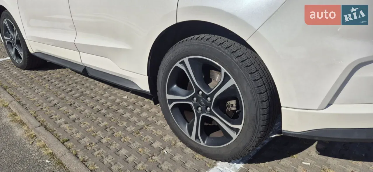 Ford Edge 2019 photo 2