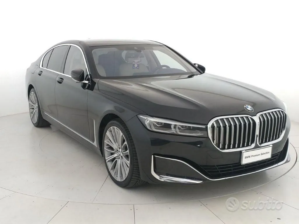 BMW 7 Series 2021 photo 2