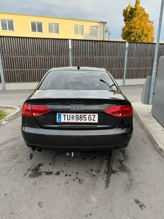 Audi A4 2008 photo 2