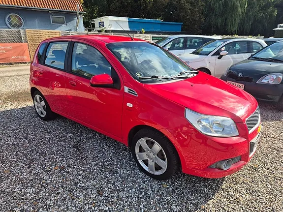 Chevrolet Aveo 2010 photo 3