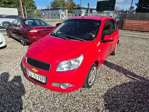 Chevrolet Aveo 2010 photo 2