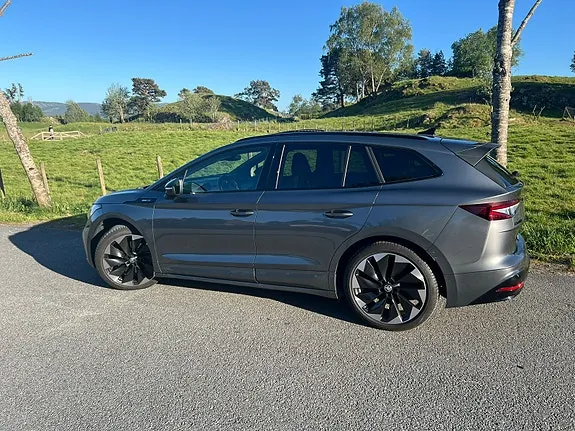 Skoda Enyaq 2023 photo 3