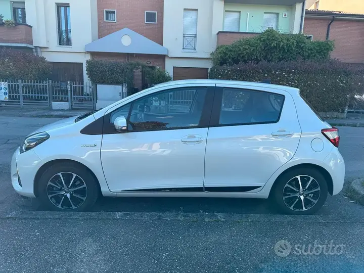 Toyota Yaris 2018 photo 3