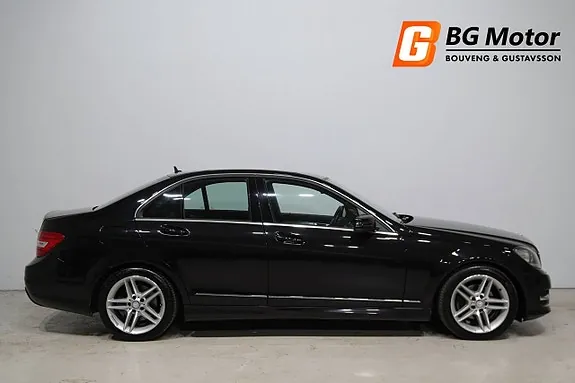 Mercedes-Benz C220 2013 photo 4