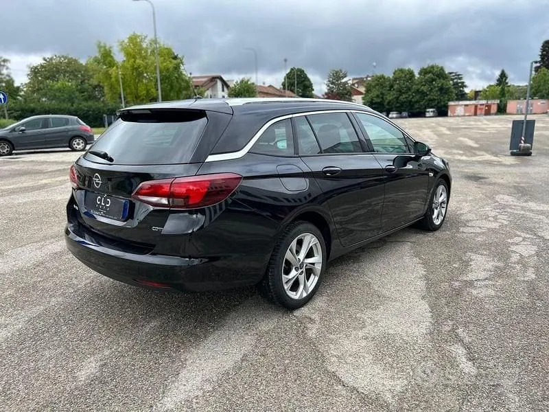 Opel Astra 2019 photo 4