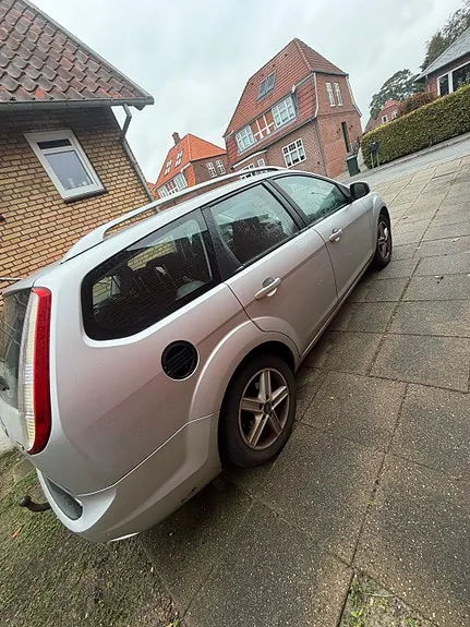 Ford Focus 2011 photo 3