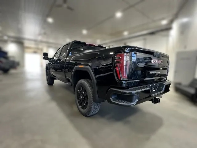 GMC Sierra 3500Hd 2026 photo 3