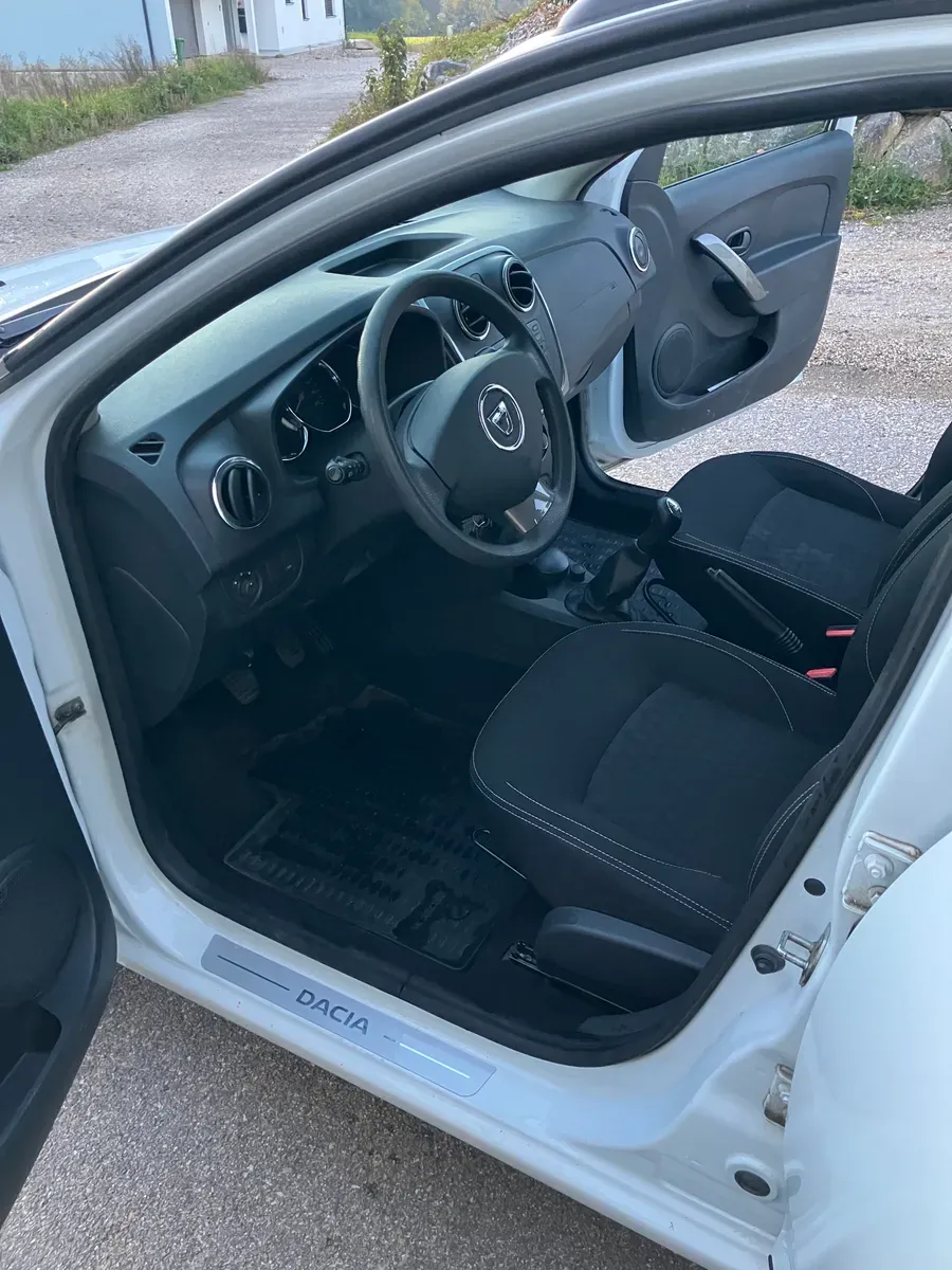 Dacia Logan 2015 photo 3