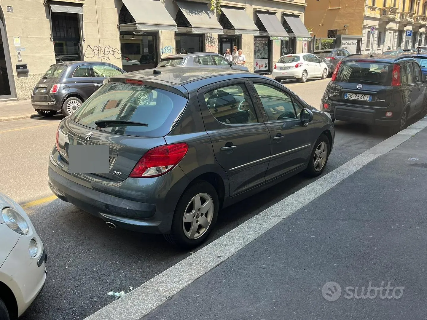 Peugeot 207 2010 photo 2