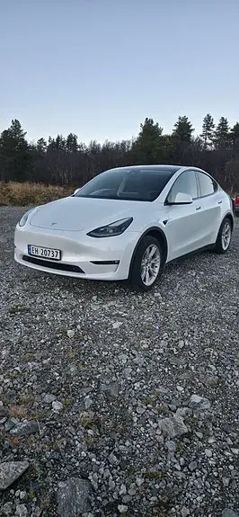 Tesla Model Y 2026 photo 3