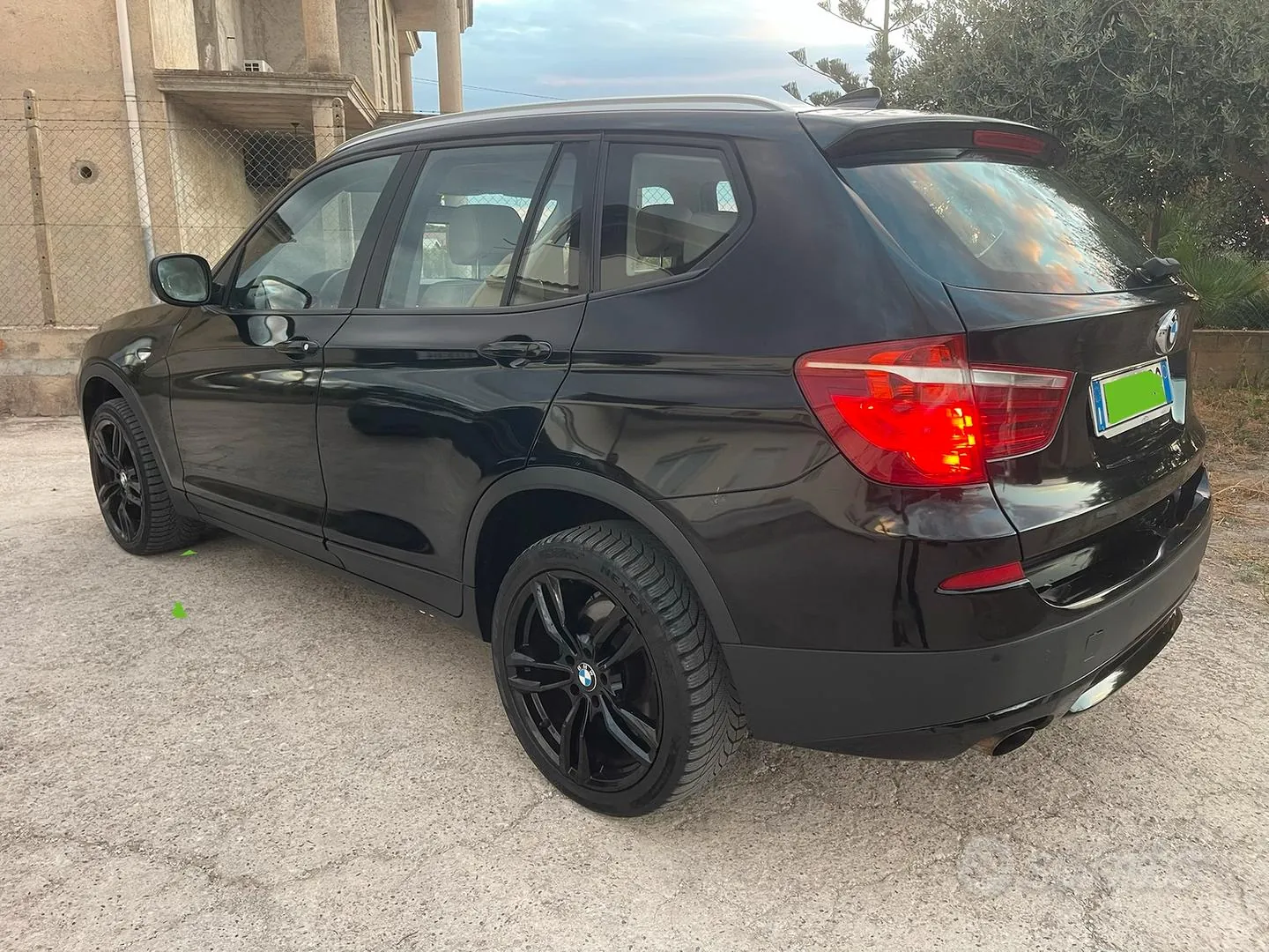 BMW X3 2011 photo 2
