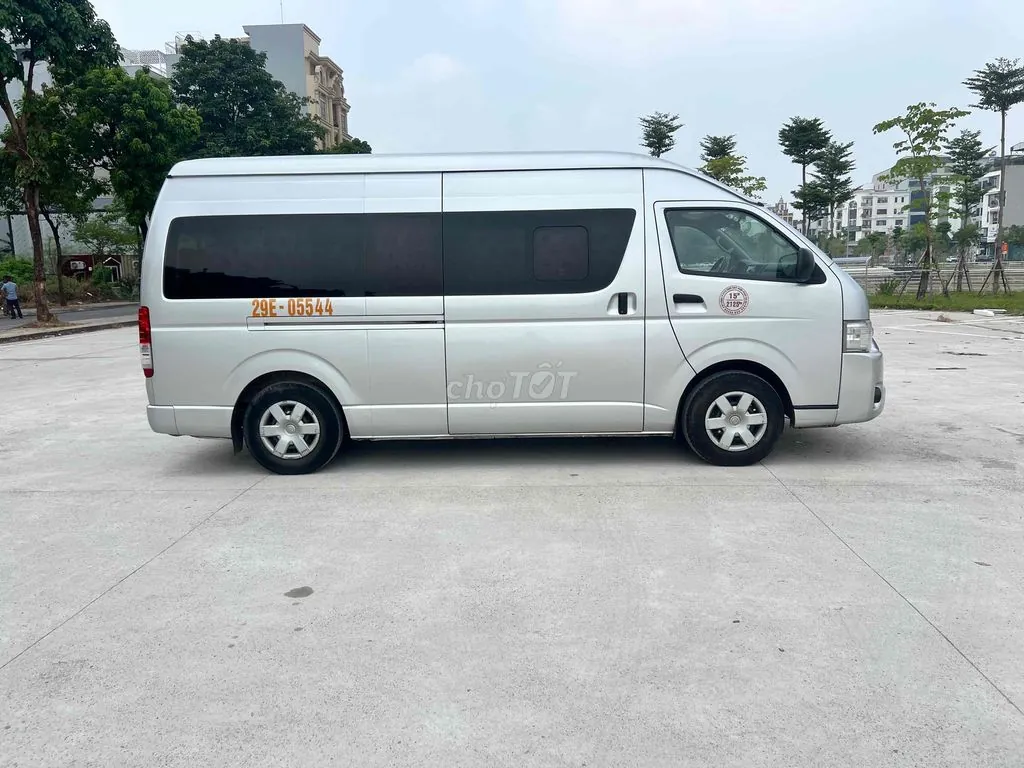 Toyota Hiace 2018 photo 2