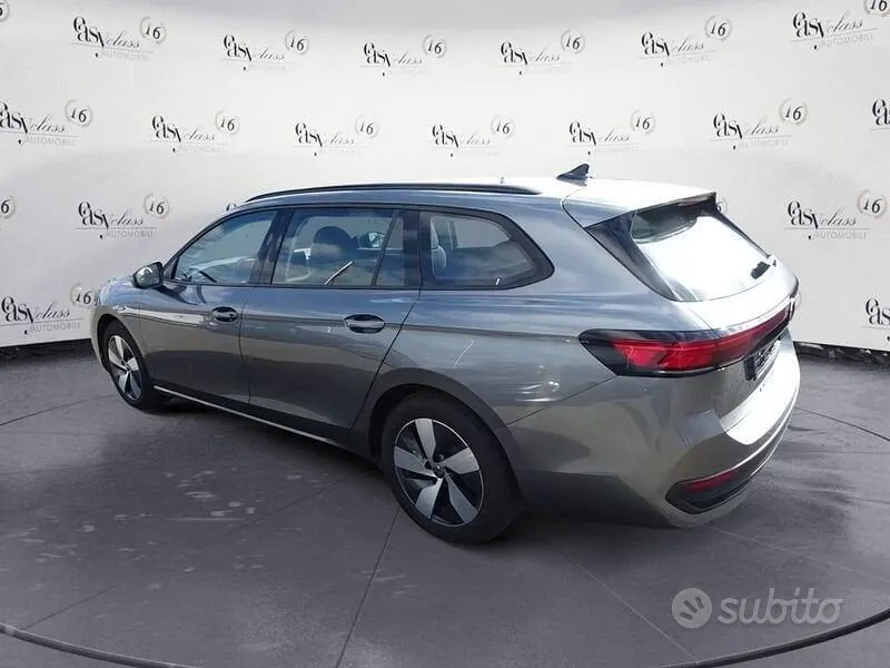 Volkswagen Passat Variant 2025 photo 3