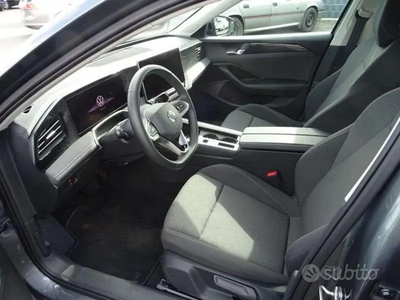 Volkswagen Passat Variant 2025 photo 4