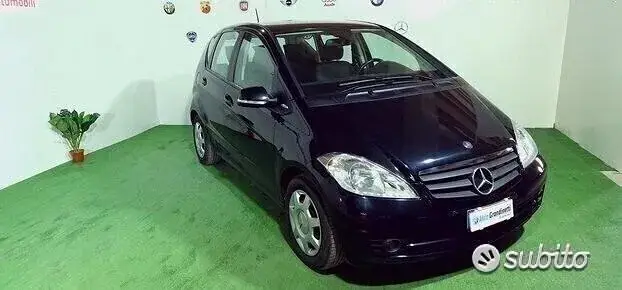 Mercedes-Benz A 2010 photo 2