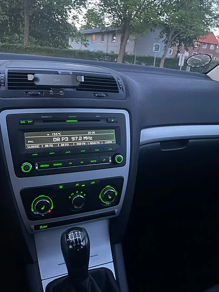 Skoda Octavia 2010 photo 5