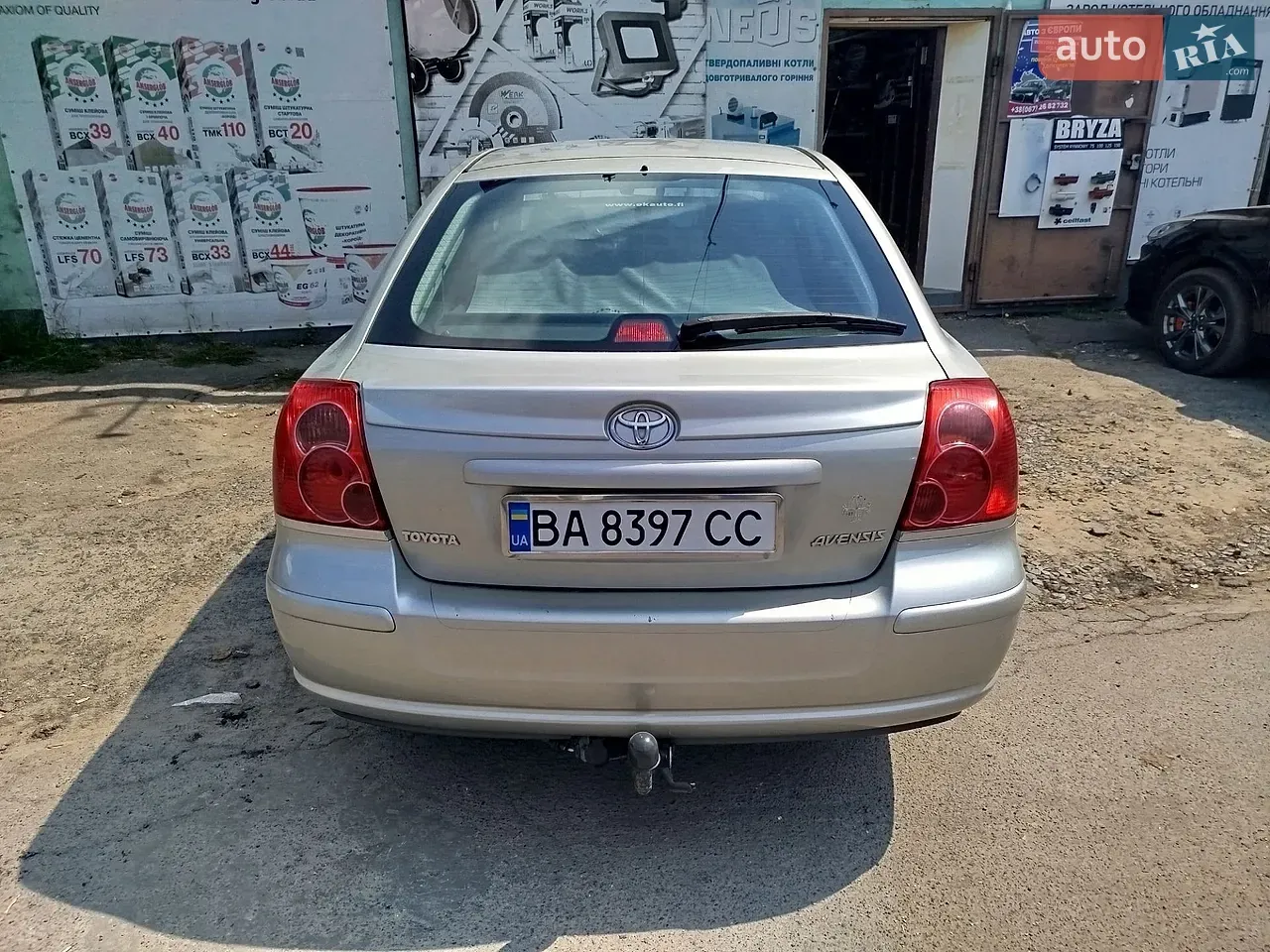 Toyota Avensis 2004 photo 3