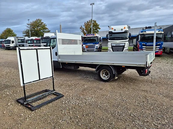 Iveco Daily 2019 photo 3