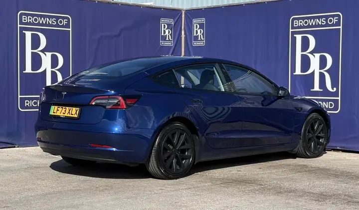 Tesla Model 3 2023 photo 5