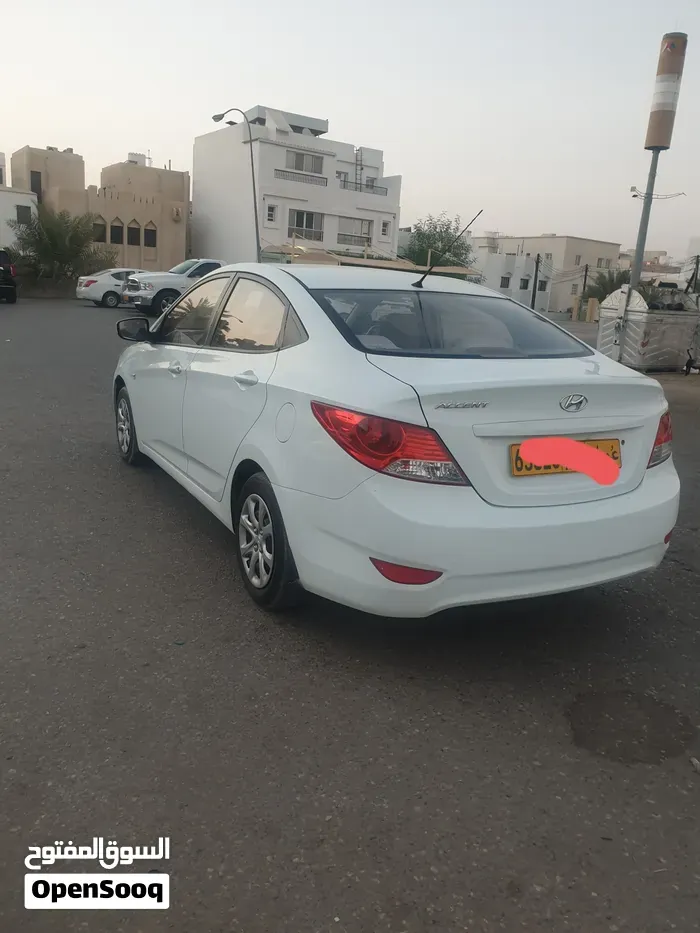 Hyundai Accent 2015 photo 4