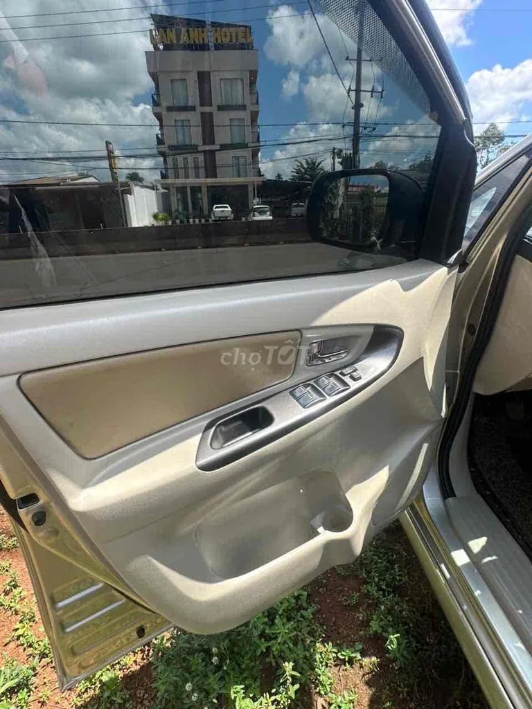 Toyota Innova photo 5