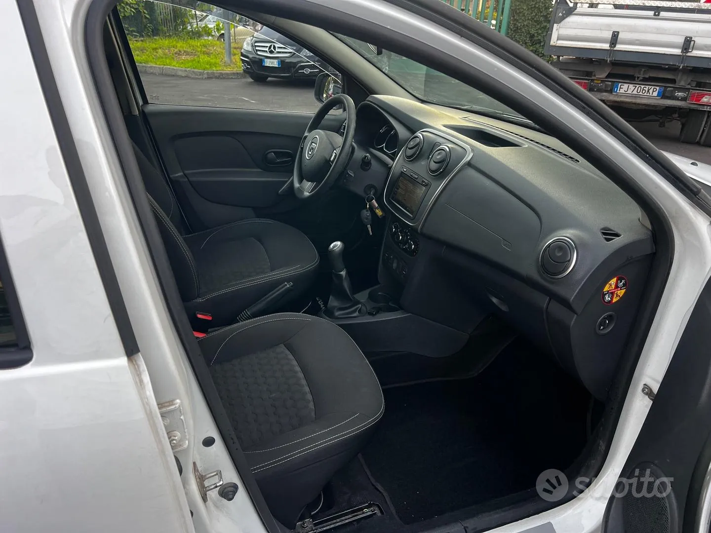Dacia Logan 2014 photo 5