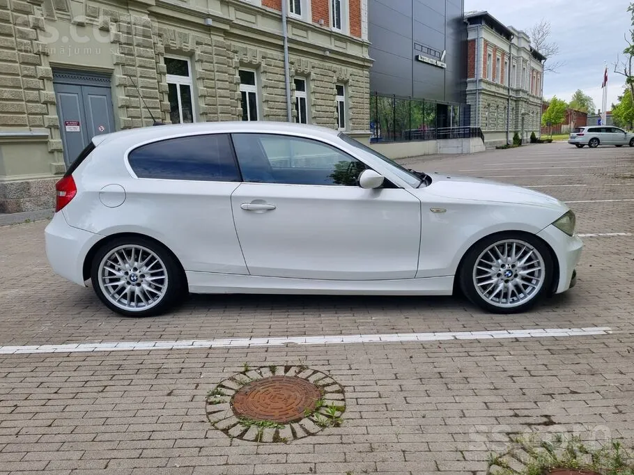 BMW E81 2007 photo 3