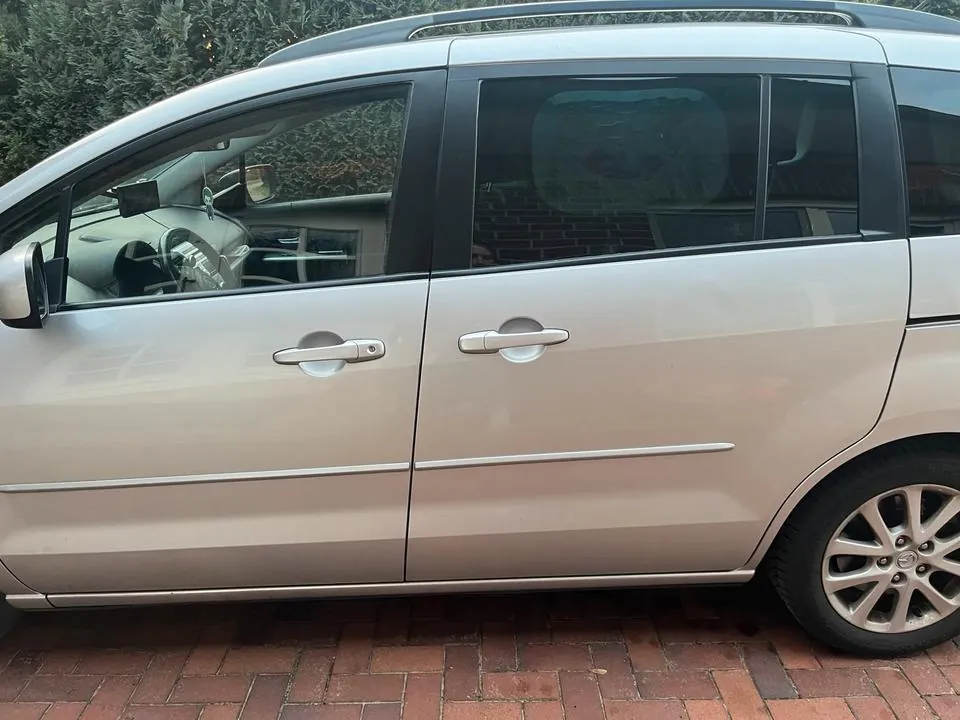 Mazda 5