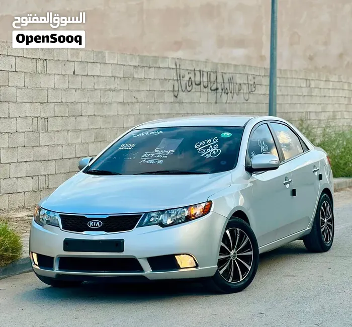 Kia Forte 2010 photo 2