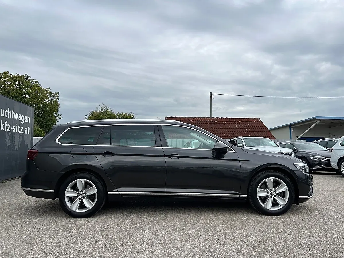 Volkswagen Passat 2024 photo 2