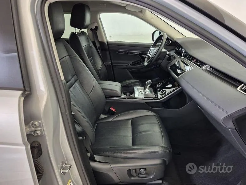 Land Rover Range Rover Evoque 2022 photo 3
