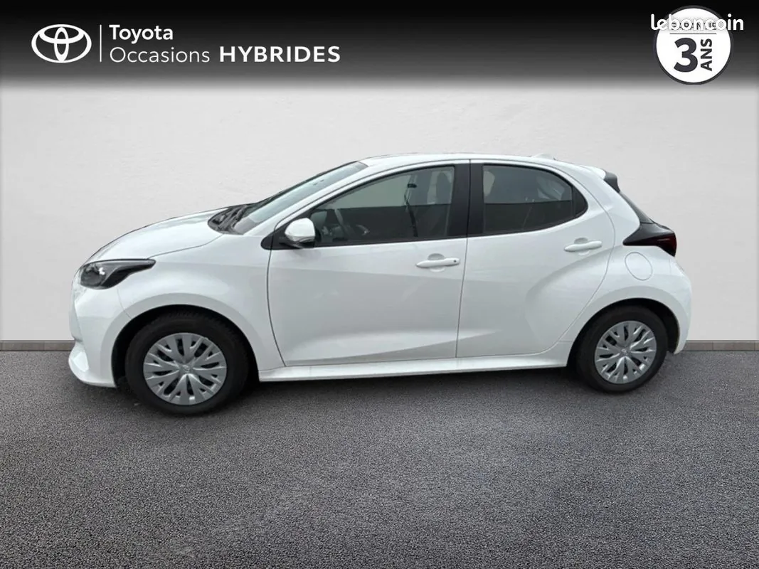 Toyota Yaris 2024 photo 3