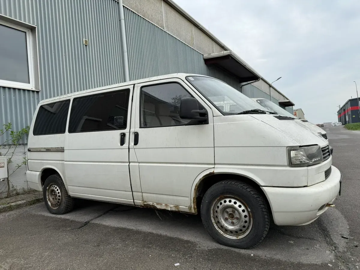 Volkswagen T4 2000 photo 3