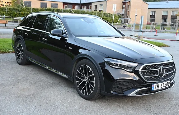Mercedes-Benz E300 De 2025 photo 5