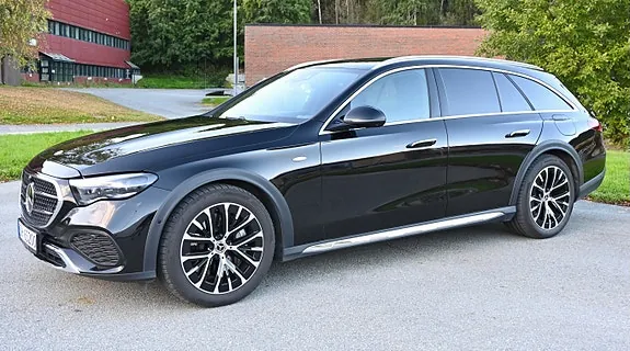 Mercedes-Benz E300 De 2025 photo 2