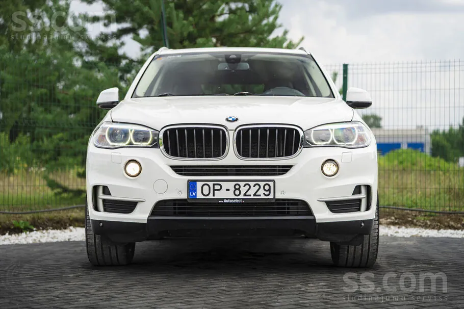 BMW X5 2014 photo 2