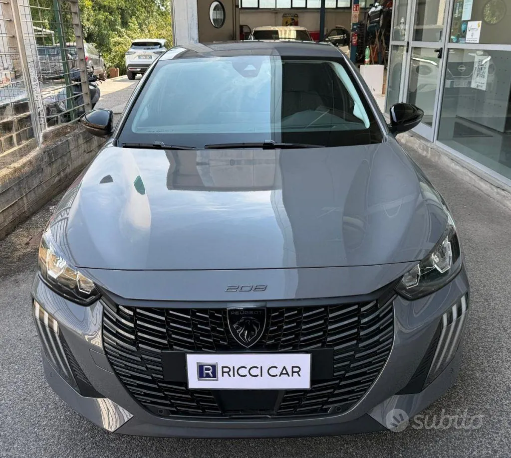 Peugeot 208