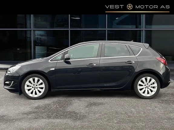 Opel Astra 2013 photo 4