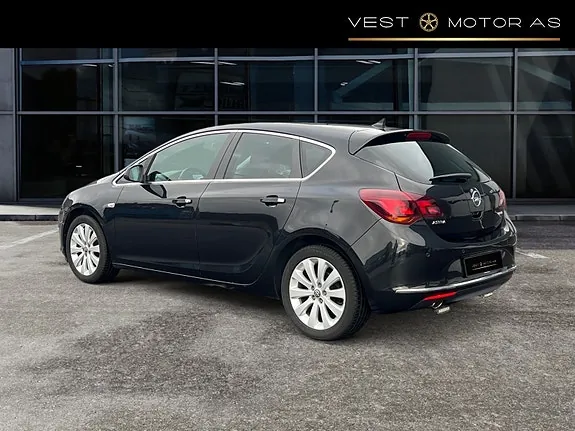 Opel Astra 2013 photo 5