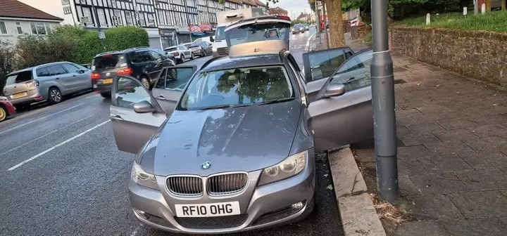 BMW 3 Series 2010 photo 3