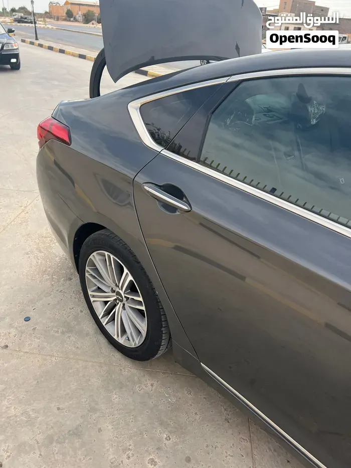 Genesis G80 2018 photo 3